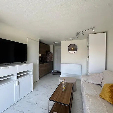 Climatise 2 150m Richelieu Apartman